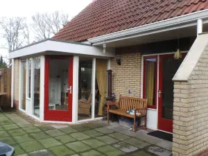 Nice House with Garden near Lemelerberg