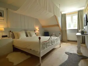 Holiday Home Near the Efteling Amusement Park
