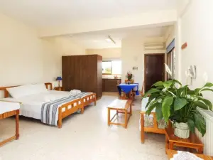 Follow the Sun Hotel Apartments