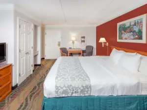 Days Inn & Suites by Wyndham Arlington Heights
