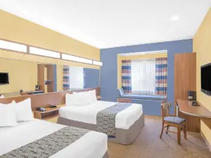 Microtel Inn & Suites by Wyndham Chili/Rochester Airport