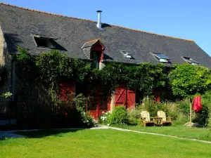 La Maison Jaune à la Janaie