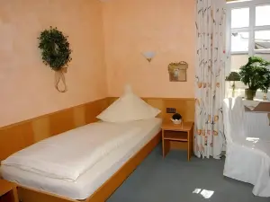 Hotel Zu Den Drei Kronen