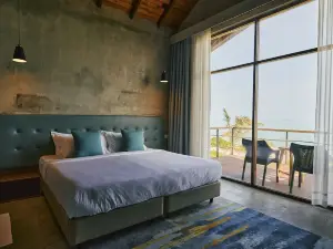 Araaik Beach Village