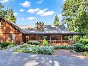 Large Home on 18 Acres of Private Woods with a Hot Tub