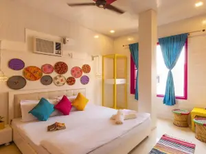 Madpackers Amritsar Bunks, Rooms, & Community