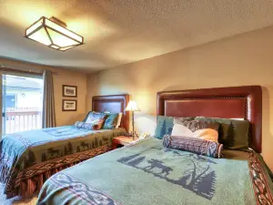 Alpine townhome with WiFi & ski-in access