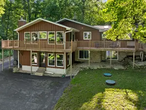 Waterfront Access and Stunning Views - Charming Serenity Retreat