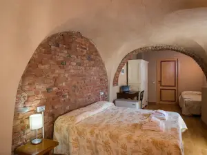 Relais Palazzo Paleologi Sec.XIV
