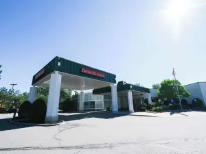 Fireside Inn & Suites Portland