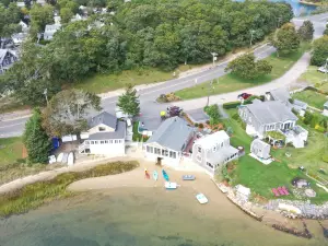 The Onset Beach Compound-Cape Cod Beach Resort & Oceanic Habitat