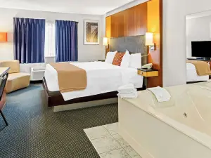 Americas Best Value Inn Tahquamenon Country