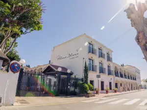 Paloma Blanca Boutique Hotel
