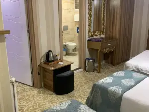 Crystall Hotel