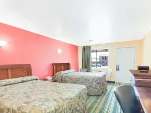 Knights Inn Paris