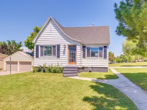Hyde Park Home w/ Fire Pit: Near Hiking Trails!