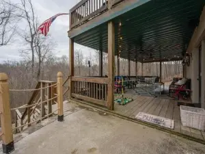 Captain's Cove Lakehouse