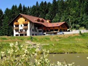 Hôtel l'Etang du Moulin by Céline