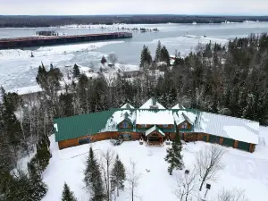 Spacious up Retreat w/ St Mary's River Views!