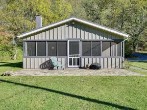 Charming Great Cacapon Cabin w/ Screened-in Porch!