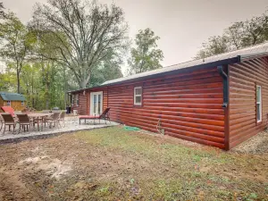 Quiet Tennessee Mountain Cabin w/ Patio