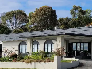 SureStay Hotel by Best Western the Clarence on Melville