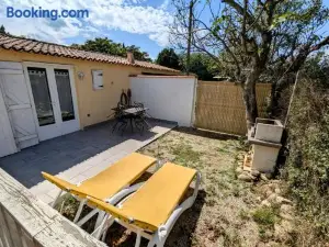Studio indépendant Tout équipé au Calme