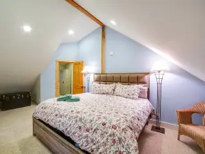 Glacier Springs Cabin 12 - Pet Friendly, Wifi, AC, Sleeps 4