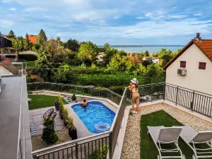 Lake Spirit Boutique Apartments