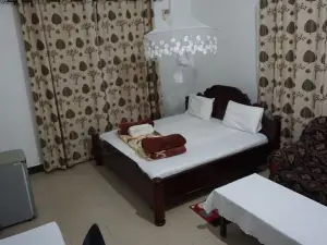 Leaders Lodge