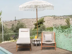 Almond Hotel
