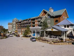 Private Balcony and Cozy Fireplace - Stunning Ski-in/Ski-Out Retreat