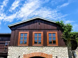 Dwór w Tomaszowicach