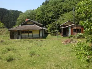 Satoyama Guest House Couture