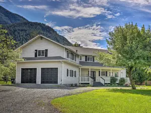 Riverside North Bend Oasis Stunning Mountain View
