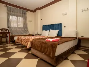 Zellaka hôtel & café