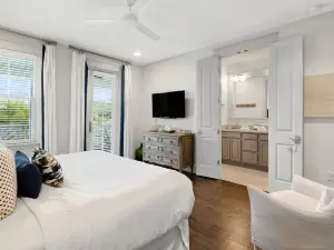 Stylish Retreat with Access to Community Pools - Charming Beach Haven