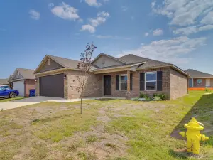 Charming Arkansas Getaway - Walk to Downtown!