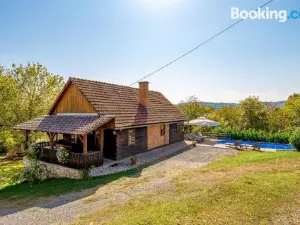 Nice Home in Ribnik with Outdoor Swimming Pool
