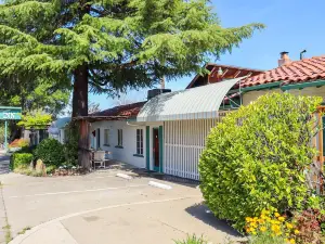 The Bonnie Inn Unit 6