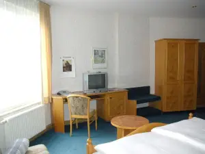 Hotel Garni "Zur Güldenen Gabel"
