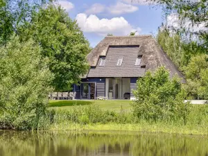 Tranquil Farmhouse in Rijsbergen with Hot Tub and Garden