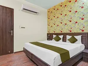 FabHotel Sam Inn