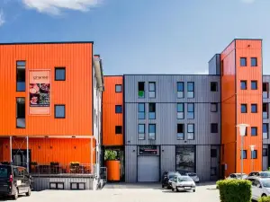 Orange Hotel und Apartments