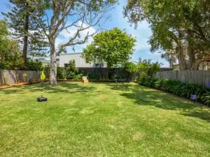 Sunfish Pet Friendly 4 Mins Walk to Beach