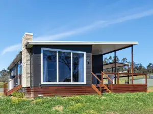 Magpie Two - Two for Joy Estate. 3 Bedroom Sleeping 6