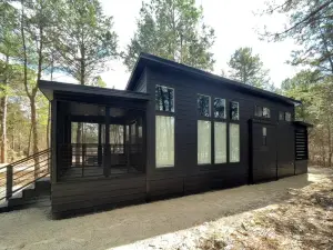 Cabin in the piney woods of East Texas, near lakes and state parks.