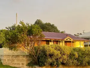 Beautiful Ocean Views , Internet & Smart TV