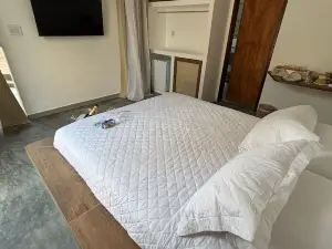Villa Canoe Hotel