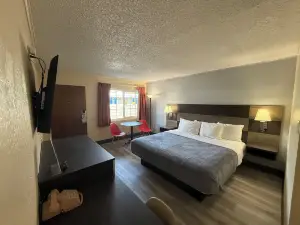 Pine Needles Inn